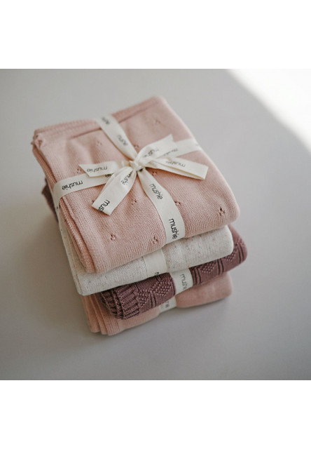 pletená detská deka z organickej bavlny (dierkovaná Blush)