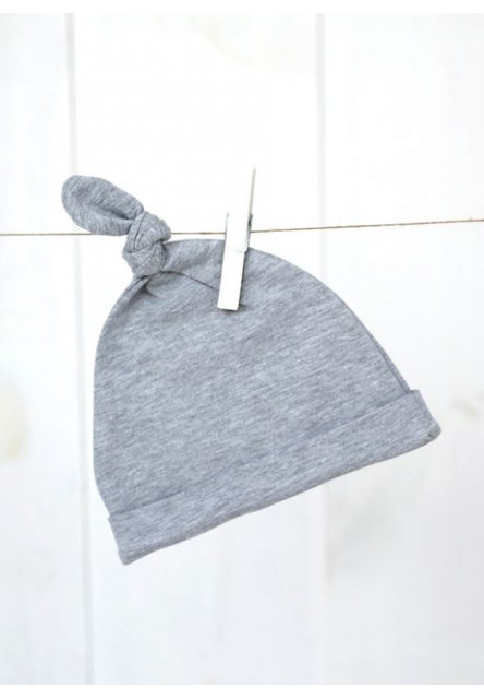 Detské čiapky 2-4 mesiace - súprava dvoch kusov pastelová sivá / šedé bodky